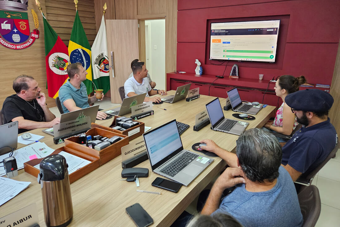 Capa Câmara de Frederico Westphalen inicia transição para sistema legislativo digital