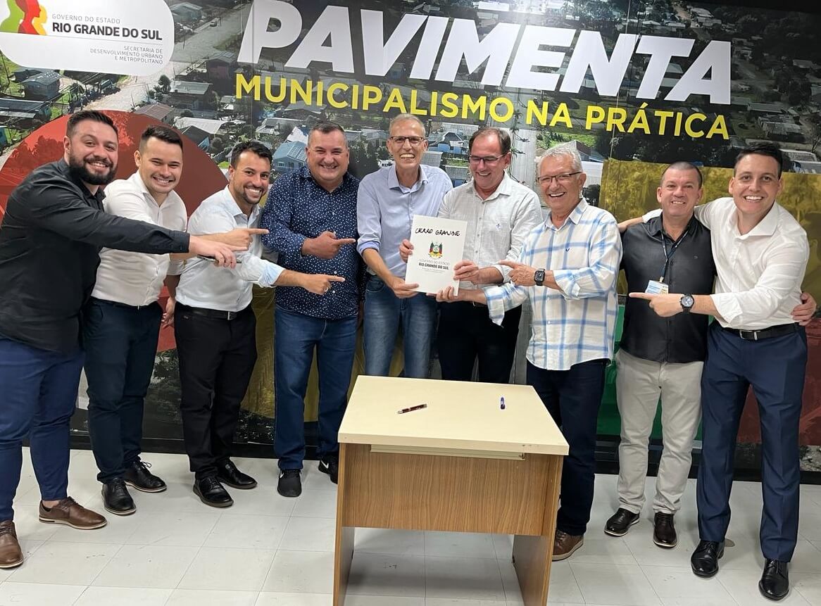 Capa Assinado convênio para obra de pavimentação em Cerro Grande