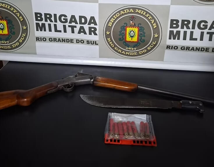 Capa Brigada Militar prende homem por posse ilegal de arma de fogo em Crissiumal