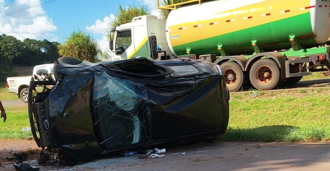 Capa Colisão frontal entre dois automóveis deixa ferido grave na ERS-324
