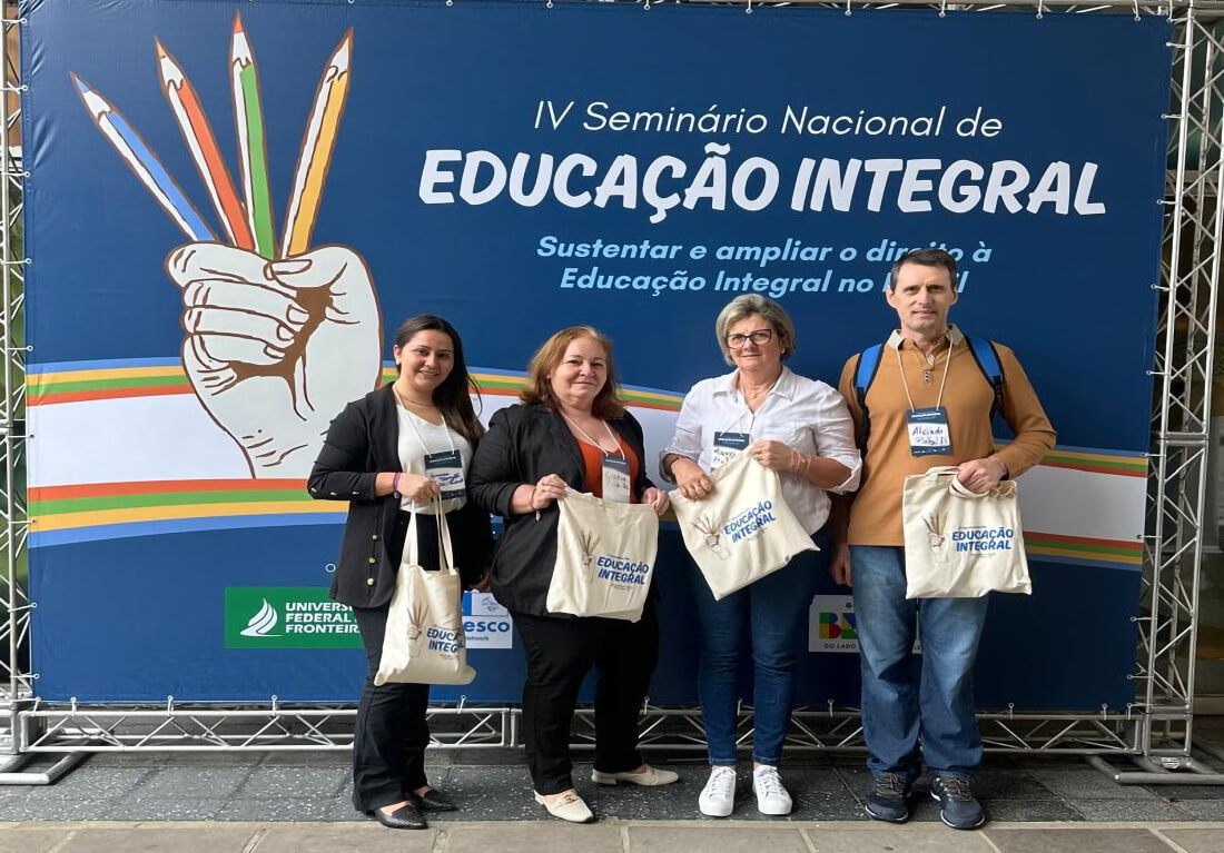 Capa Representantes de Pinhal participam de Seminário Nacional de Educação em Tempo Integral em Porto Alegre