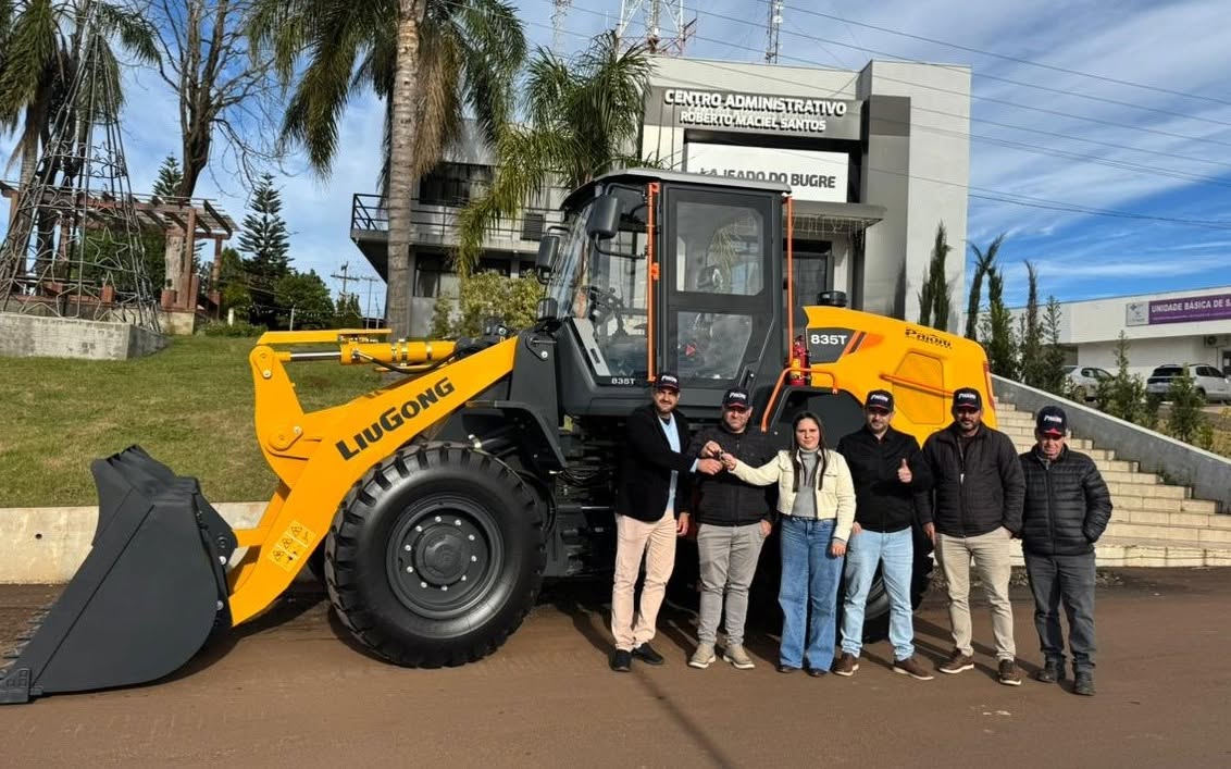 Capa Lajeado do Bugre amplia frota com nova pá carregadeira de R$ 754 mil