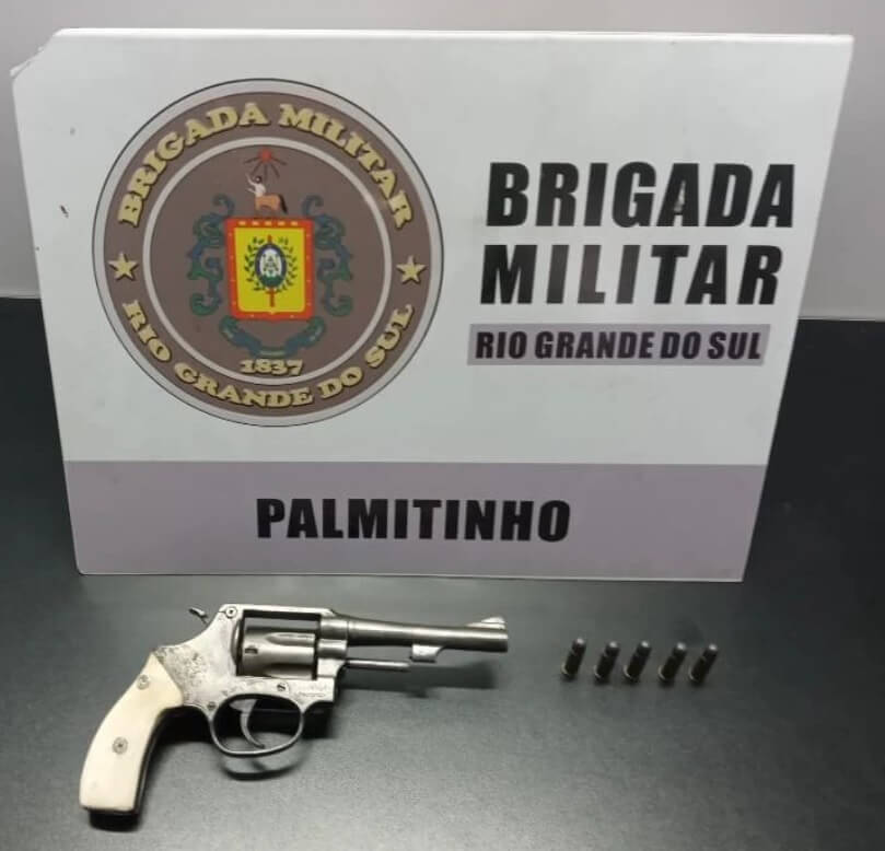 Capa BM prende homem por porte ilegal de arma de fogo em Palmitinho