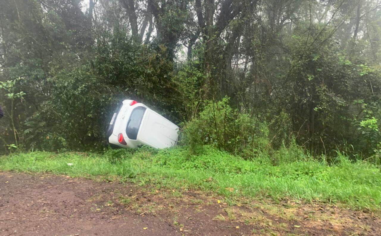 Capa Capotamento na BR-386 em Sarandi deixa uma pessoa ferida