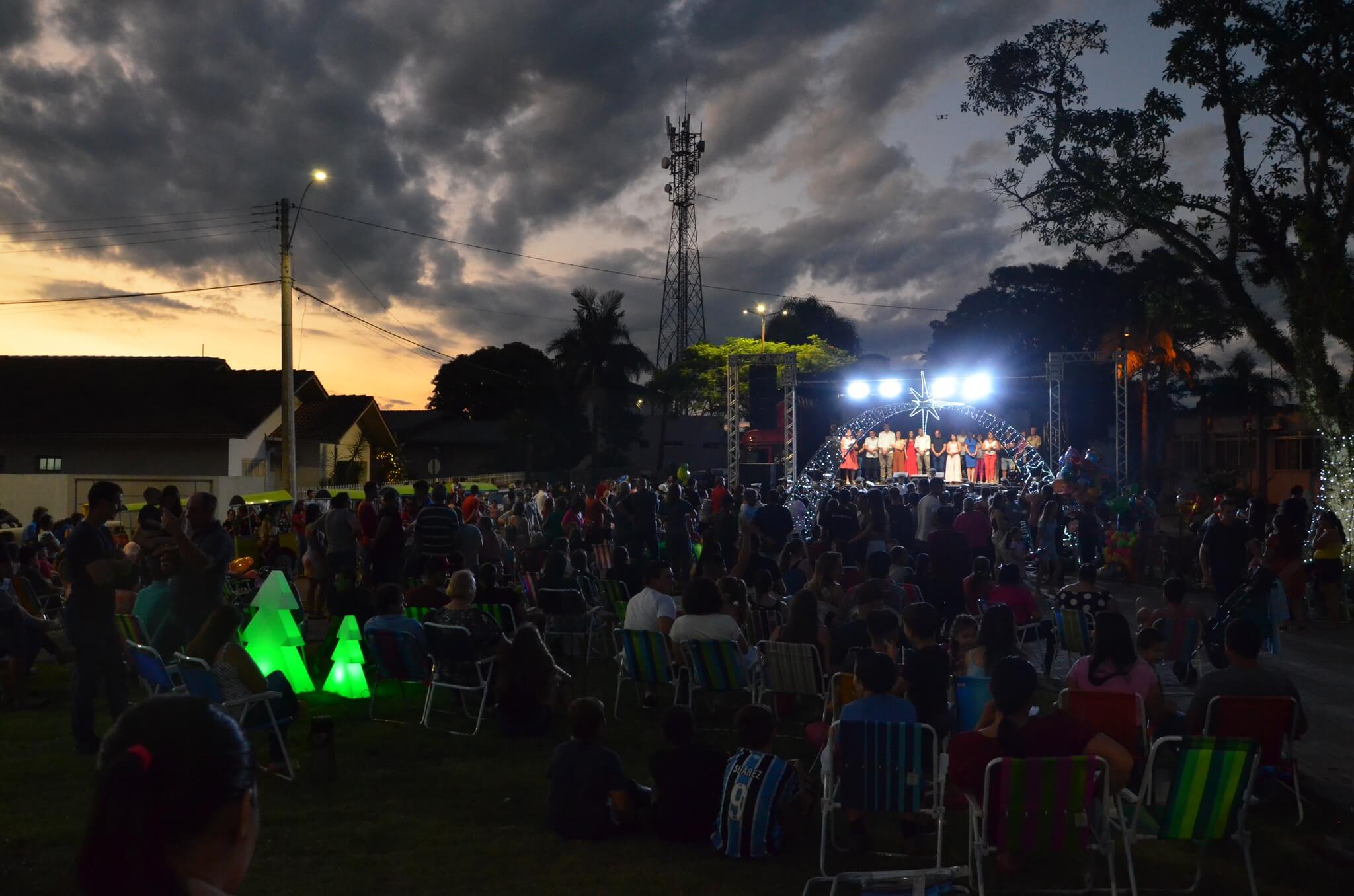 Capa Caiçara: Show de Natal marca programação de Fim de Ano