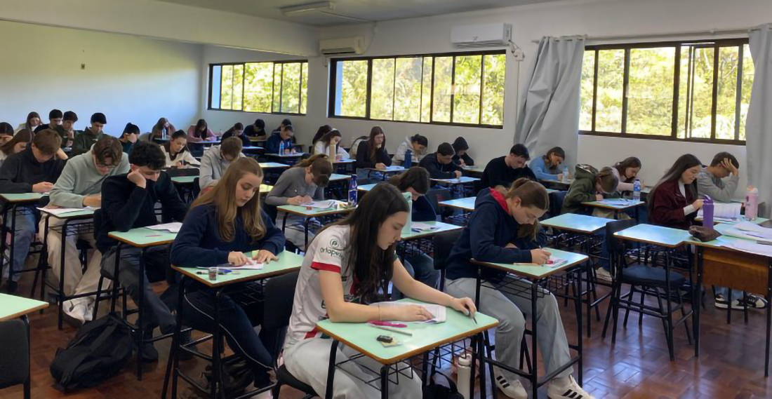 Capa Escola da URI realiza 25º Simulado e reforça tradição de preparação para o Enem
