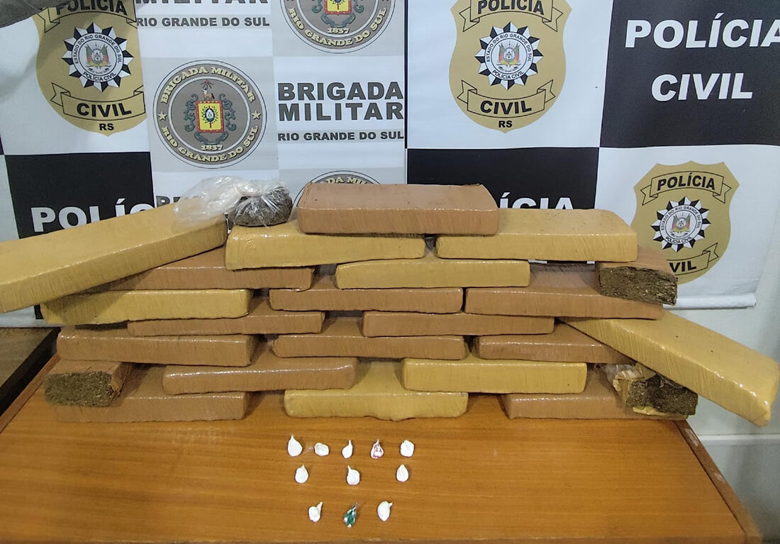 Capa Homem é preso com 21 tijolos de maconha e porções de cocaína em Três Passos
