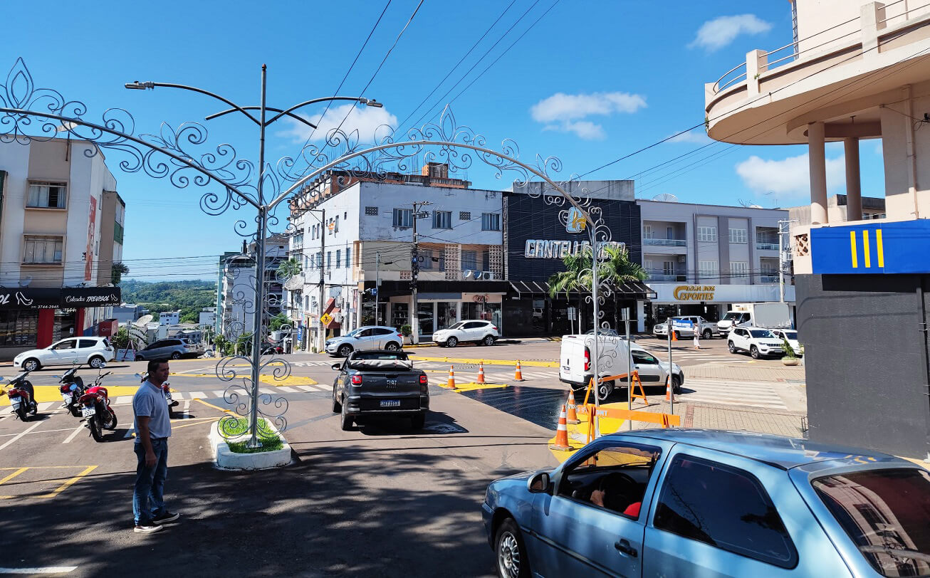 Capa Fluxo no trecho conhecido como Rua dos Arcos tem mudança de sentido em FW