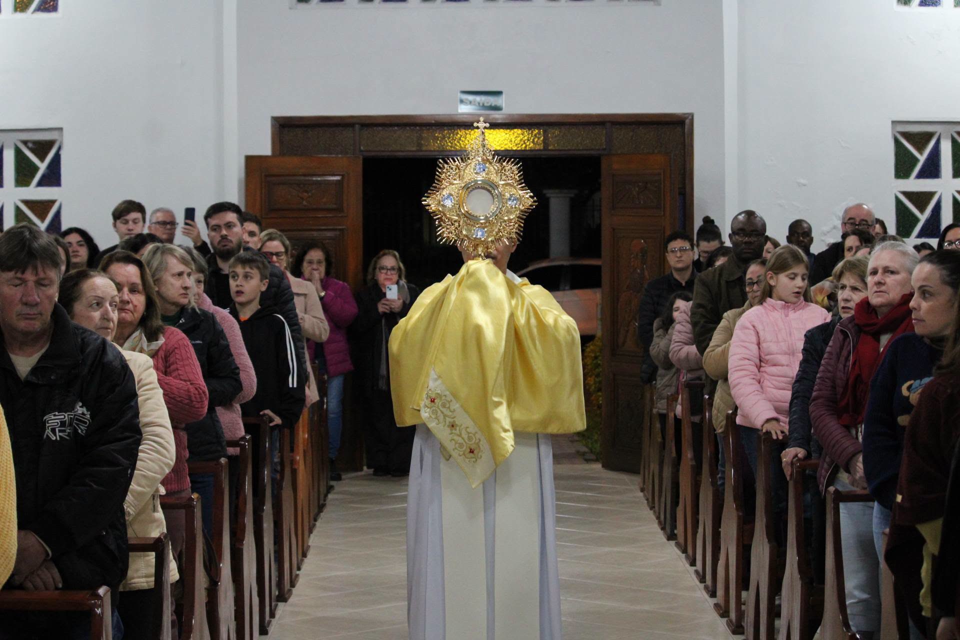 Capa Noite de Espiritualidade reúne comunidade no Bairro Witeck