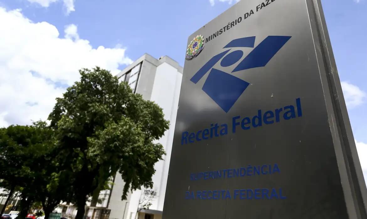 Capa Governo desmente notícia falsa sobre taxação de transações financeiras