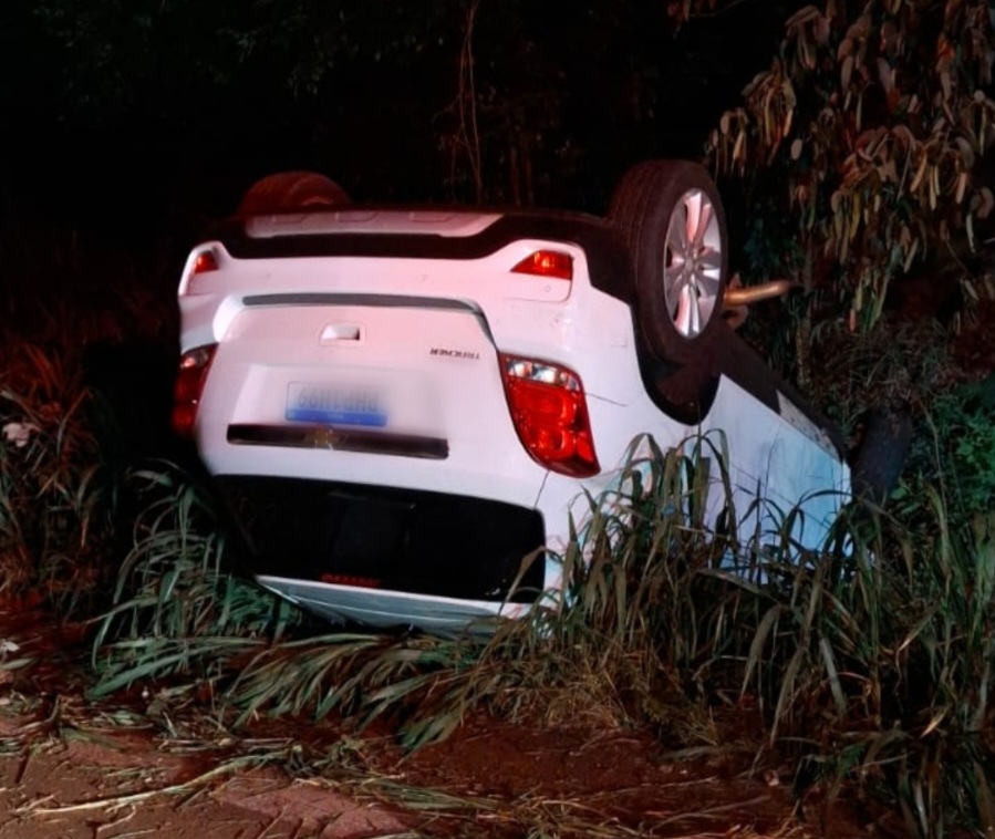 Capa Capotamento na ERS-404 deixa um morto em Rondinha