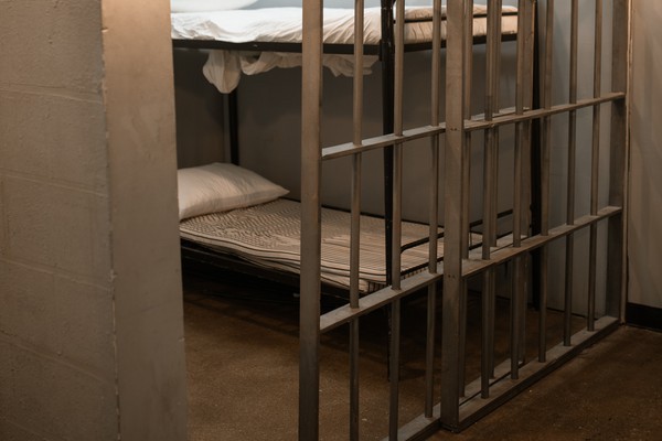 Capa Projeto aprovado na Câmara acaba com saídas temporárias de preso