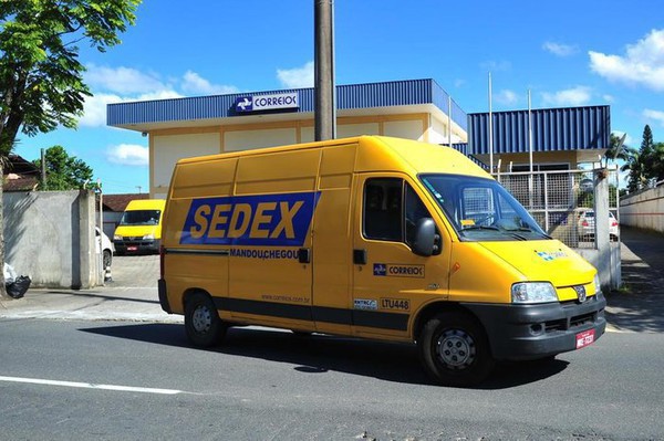 Capa Correios têm arrecadação recorde com venda de veículos em desuso