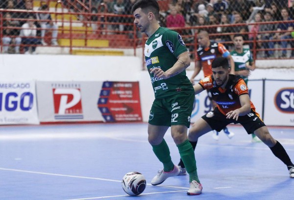 Capa ACBF constrói placar no 1º tempo contra o Guarani