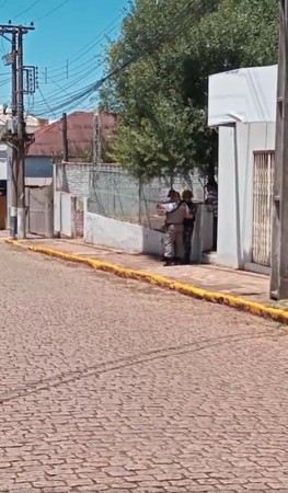 Capa Duas reféns são liberadas em Palmeira das Missões