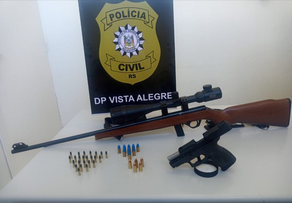 Capa Homem é preso com armas e munições pela PC