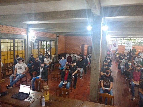 Capa Jovens passam por inspeção de saúde do Serviço Militar