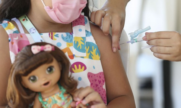 Capa Metade das crianças recebeu a primeira dose da vacina contra a covid no RS