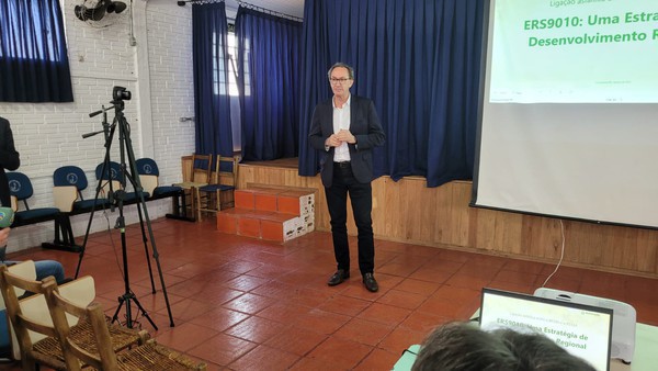 Capa Presidente da Amzop participa de reunião de prefeitos em Constantina