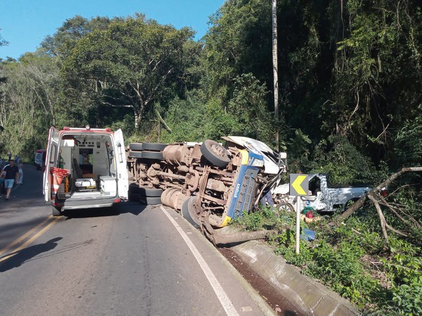 Capa Jovem de FW morre em acidente de caminhão
