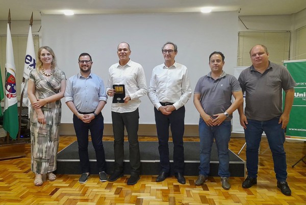 Capa Ramir Severiano recebe Medalha da AL-RS