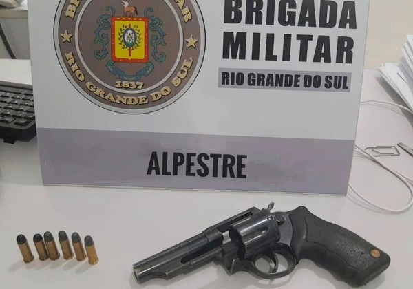Capa Mandado de busca e apreensão resulta na prisão de um homem em Alpestre