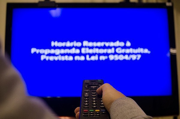 Capa Horário eleitoral começa no rádio e TV nesta sexta-feira, 26