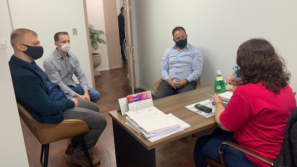 Capa FW: falta de médicos pauta visita da mesa diretora à Secretaria da Saúde