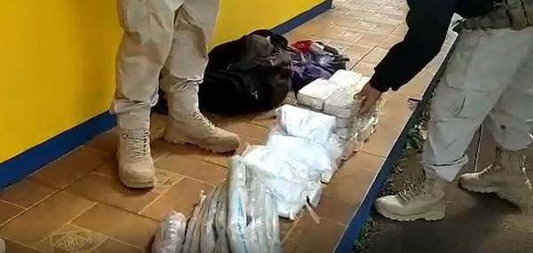 Capa Três paraguaios são presos pela PRF