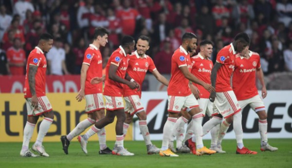 Capa Inter encara Colo-Colo na próxima fase da Sul-Americana