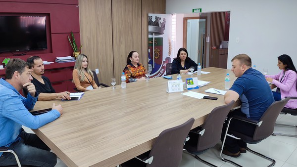 Capa Poder Legislativo e secretários debatem atividades da Semana Municipal da Pessoa com Deficiência