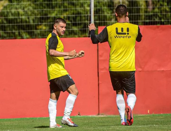 Capa União-FW vence Azuriz em último jogo-treino