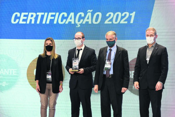 Capa Tenente Portela: Sala do Empreendedor recebe o Selo Bronze