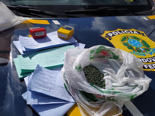 Capa PRF prende traficantes argentinos