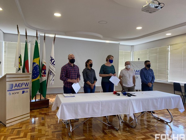Capa AEFW anuncia os 10 Empresários Destaque 2021