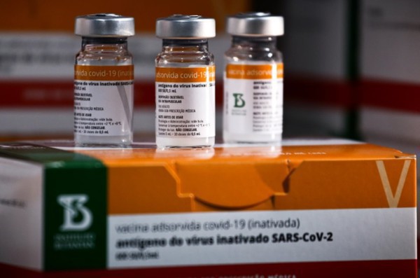 Capa Anvisa recebe pedido de registro definitivo da Coronavac