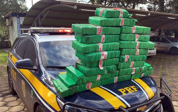 Capa PRF apreende quase 190 quilos de maconha
