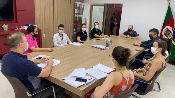 Capa Código de Posturas: vereadores e técnicos debatem cuidados com animais