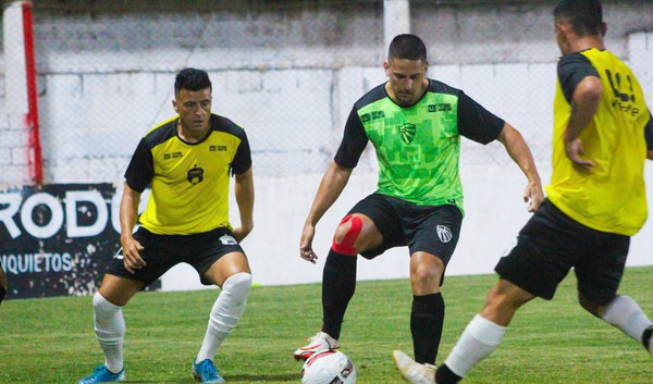 Capa União-FW vence São Luiz no primeiro jogo-treino