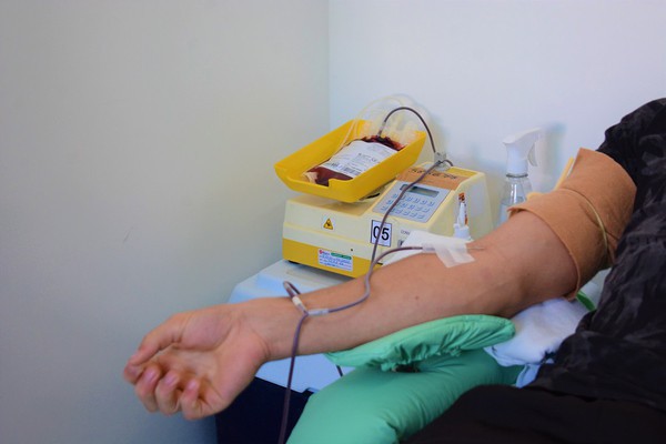 Capa FW: Doações de sangue ocorrem duas vezes ao mês