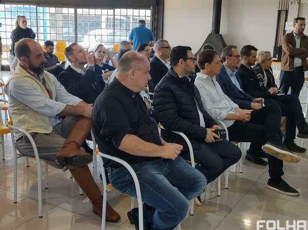Capa Apresentado projeto de asfaltamento da Rua Santo Caeran