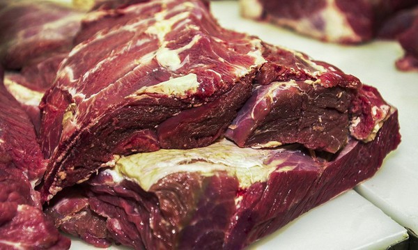 Capa Governo zera imposto de importação de alimentos