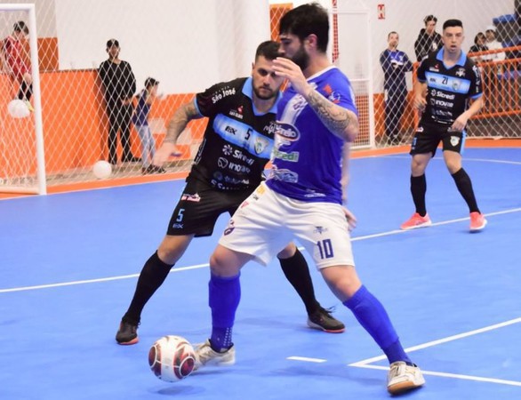 Capa Palmitinhense vence Cometa em clássico