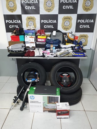 Capa PC recupera carros, bens e R$ 20 mil furtados de residência em FW