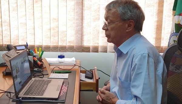 Capa Projeto que permite empresas doarem medicamentos avança na ALRS
