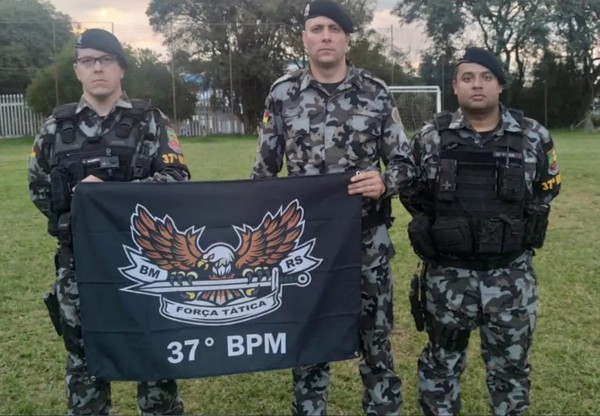 Capa Policial Militar do 37º BPM conclui especialização em força tática