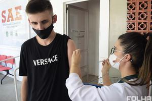 Capa Adolescentes começam a ser imunizados em FW