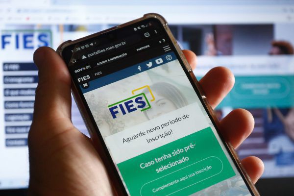 Capa Fies publica segunda chamada da lista de espera