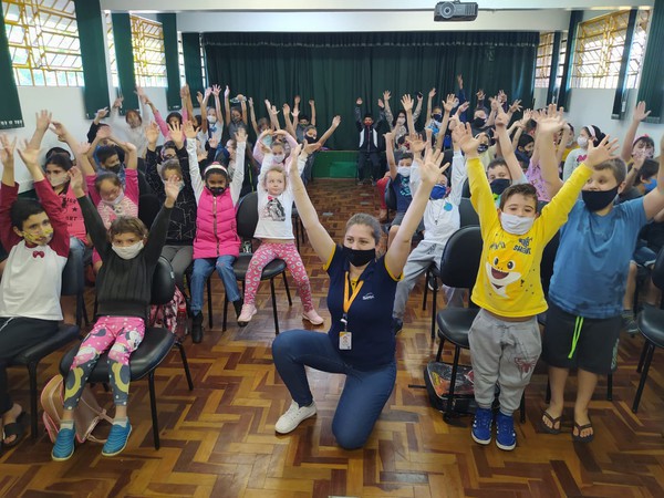 Capa Sesc FW leva contação de histórias para escolas