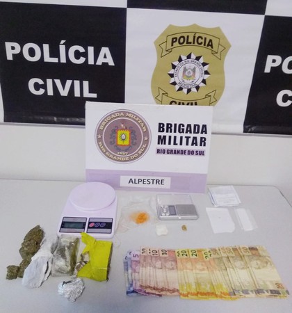 Capa Policiais cumprem mandado de busca e apreensão em Alpestre